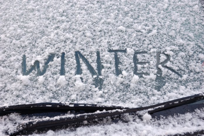 Mit Frostschutzmittel im Auto gut und sicher durch den Winter