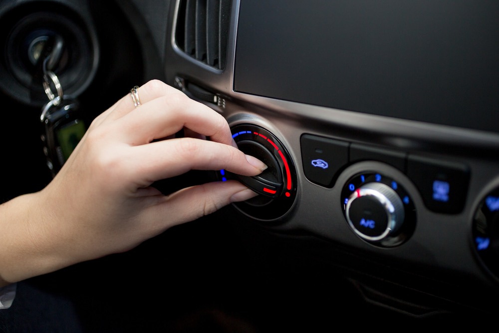 Wie kann man eine Klimaanlage im Auto kostengünstig reparieren?