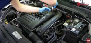 Anleitung: VW Golf Sportsvan (AM1, AN1) Innenraumfilter wechseln