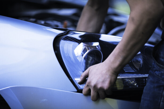 Scheinwerfer einstellen: Lichter am Auto einstellen & Kosten