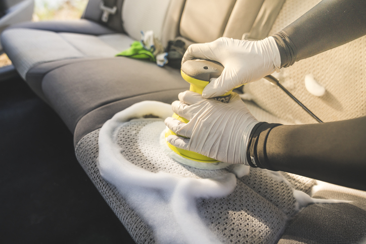 Autositze reinigen  Flecken ohne Rückstände entfernen – WunderRein